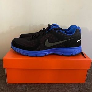 NEW Men’s Nike Air Relentless running shoes, size 11.5, black/blue